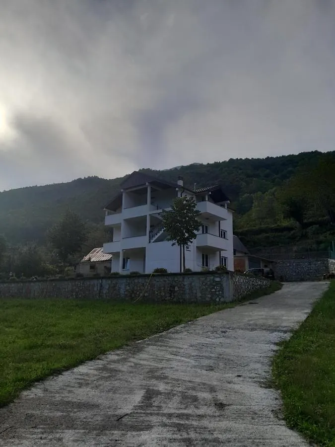 Fierze Guest House Florini 2023 شقة